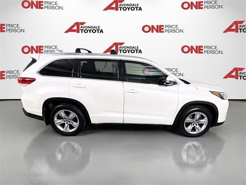 Used 2017 Toyota Highlander Limited image 8