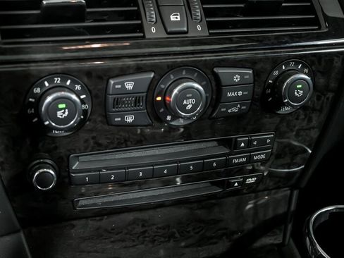 Used 2009 BMW 650i Coupe image 32