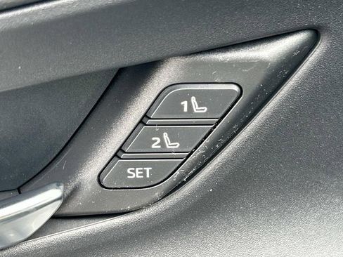New 2026 Toyota Prius Plug-In Hybrid FWD image 24