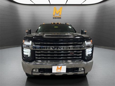 Used 2021 Chevrolet Silverado 3500 LTZ w/ LTZ Premium Package image 3