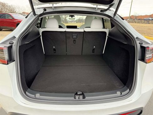 Used 2023 Tesla Model Y Long Range image 29