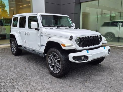 Used 2024 Jeep Wrangler High Altitude AWD/4WD image 3