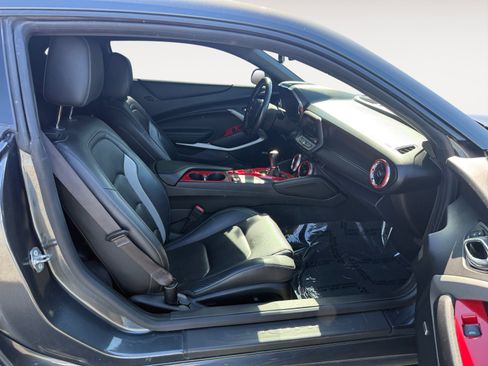 Used 2016 Chevrolet Camaro LT RWD image 19