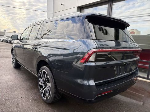 New 2026 Lincoln Navigator L Reserve AWD/4WD image 2