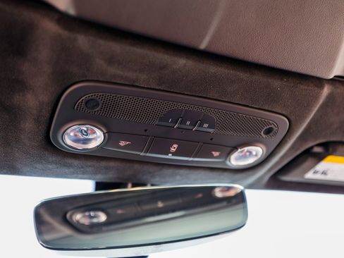 Used 2023 Lamborghini Huracan EVO image 20