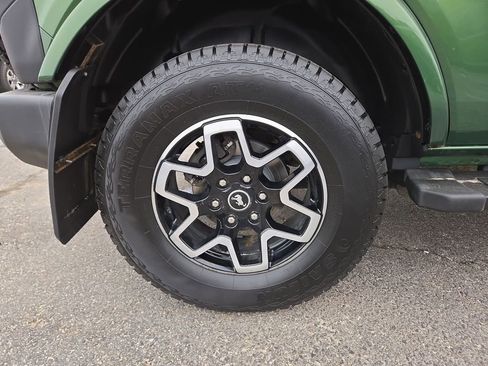 Used 2022 Ford Bronco Outer Banks AWD/4WD image 2