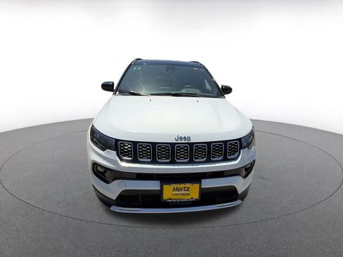 Used 2025 Jeep Compass Limited AWD/4WD image 4