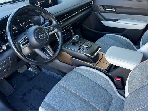 Used 2022 MAZDA MX-30 Electric w/ Premium Plus Pkg image 11