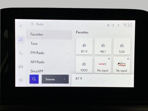 Certified 2025 Lexus UX 300h AWD w/ Accessory Package (Z1) image 21