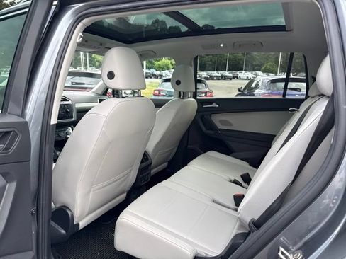 Used 2020 Volkswagen Tiguan SEL w/ 3rd Row Seat Package AWD/4WD image 10