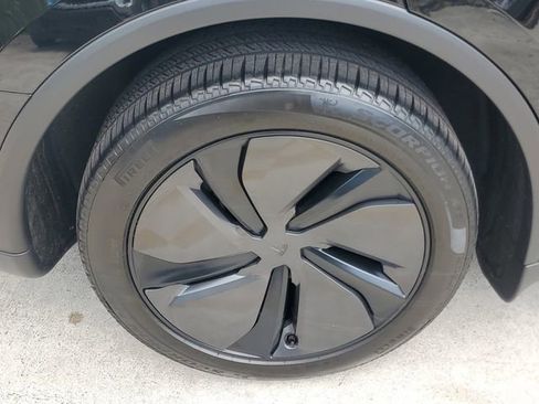 Used 2026 Tesla Model Y 2WD image 7
