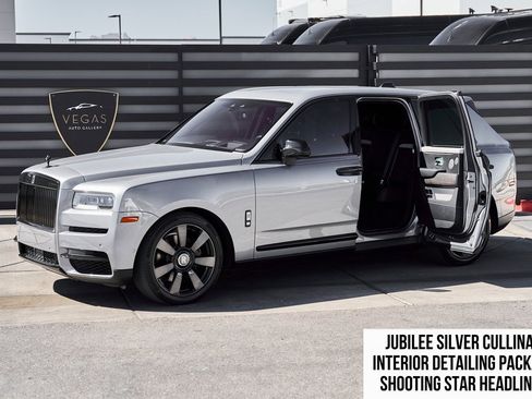 Used 2023 Rolls-Royce Cullinan image 1