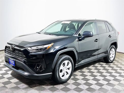 Certified 2024 Toyota RAV4 LE image 4