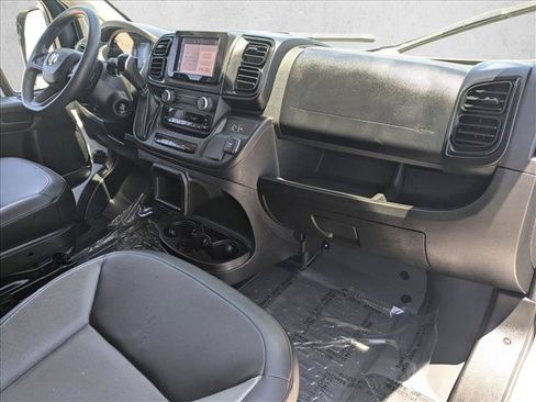 Used 2024 RAM ProMaster 2500 w/ Convenience Group FWD image 18