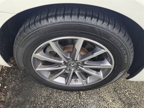Used 2019 Acura TLX image 11