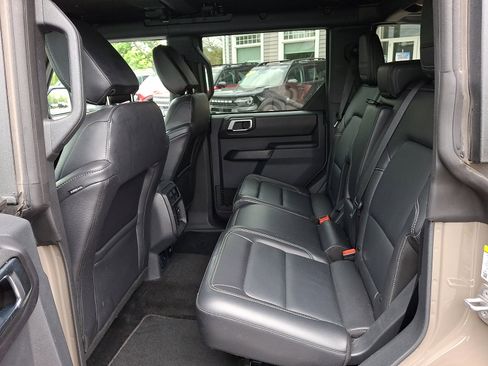 Used 2025 Ford Bronco Outer Banks AWD/4WD image 11