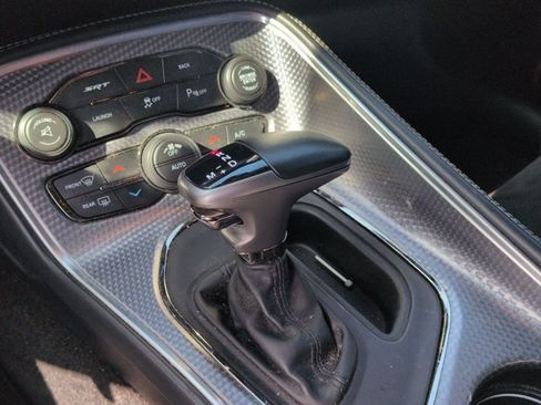 Used 2015 Dodge Challenger SRT Hellcat RWD image 11