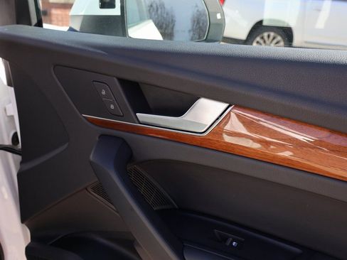 Used 2023 Audi Q5 2.0T Premium Plus w/ Premium Plus Package image 9