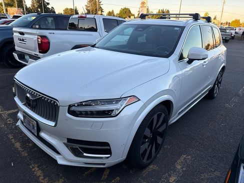 Used 2023 Volvo XC90 T8 Ultimate w/ Lounge Package AWD/4WD image 8