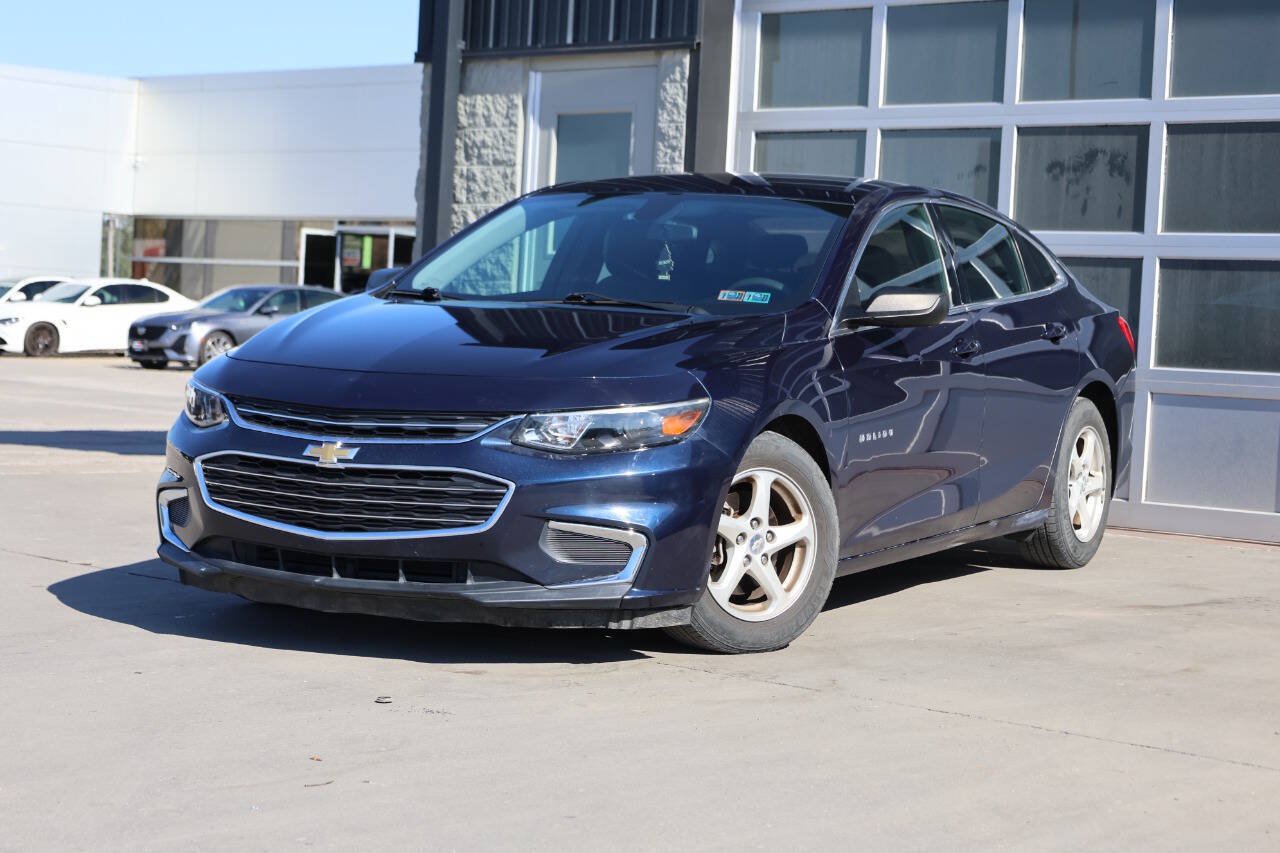 Used 2017 Chevrolet Malibu LS FWD image 3