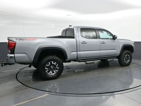 Used 2019 Toyota Tacoma TRD Off-Road image 8