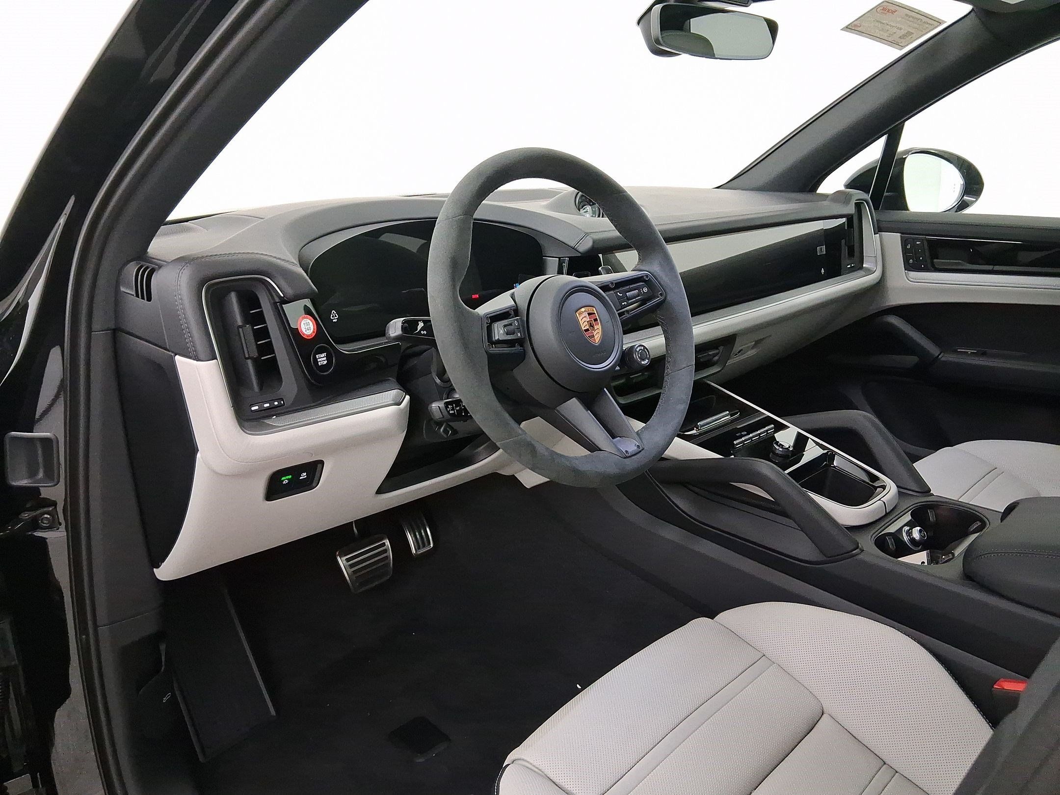 Used 2026 Porsche Cayenne S AWD/4WD image 4