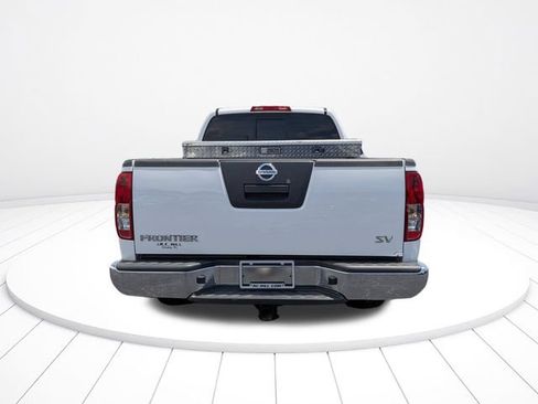 Used 2012 Nissan Frontier SV w/ SV Premium Utility Pkg RWD image 4