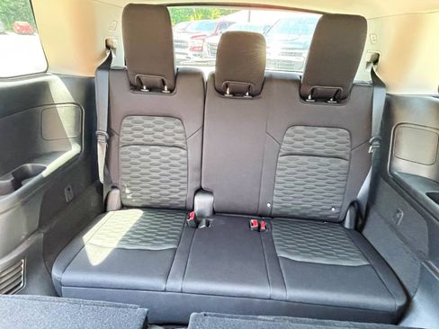 Used 2024 Nissan Pathfinder S FWD image 14