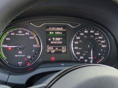 Used 2016 Audi A3 e-tron Premium Plus w/ Premium Plus Package FWD image 12