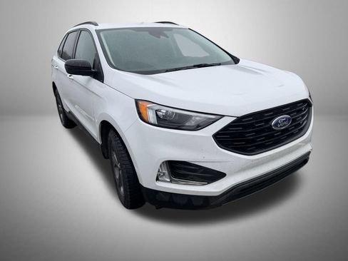 Used 2024 Ford Edge SEL w/ Sport Appearance Package AWD/4WD image 4