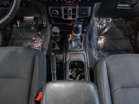 Used 2023 Jeep Gladiator Sport AWD/4WD image 26
