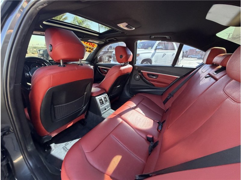 Used 2017 BMW 340i Sedan RWD image 22