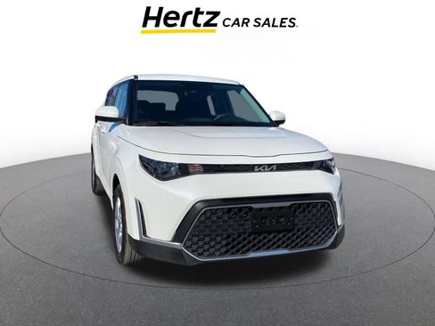 Used 2025 Kia Soul LX w/ LX Technology Package image 1