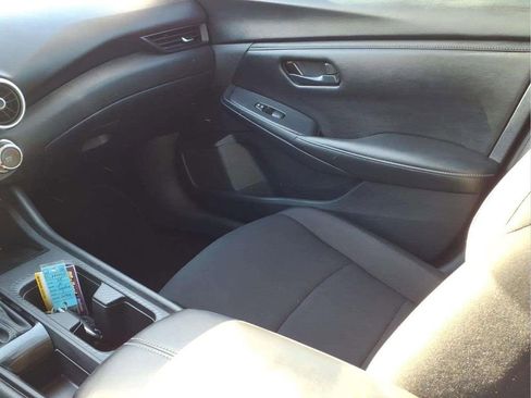 Used 2025 Nissan Sentra S image 12