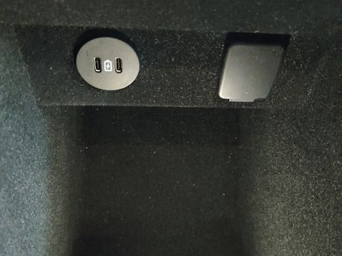 Used 2024 Lincoln Nautilus Reserve w/ Equipment Group 202A image 27