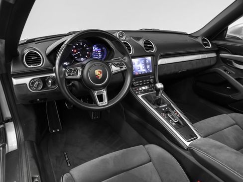 Used 2020 Porsche 718 Boxster Spyder image 4