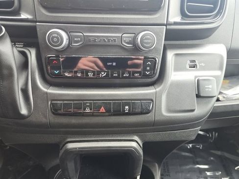 Used 2025 RAM ProMaster 2500 w/ U-Haul Equipment Group FWD image 20