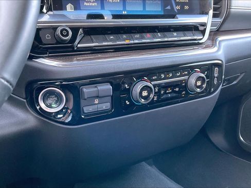 Used 2025 Chevrolet Silverado 1500 LT AWD/4WD image 33