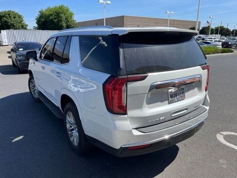 Used 2023 GMC Yukon SLT w/ SLT Luxury Package AWD/4WD image 6