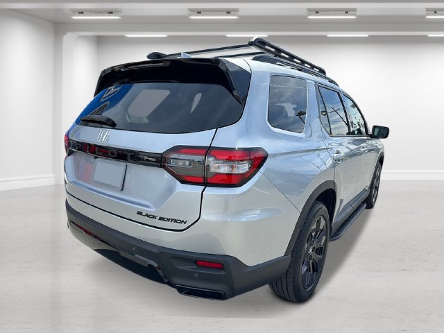 New 2026 Honda Pilot Black Edition image 3
