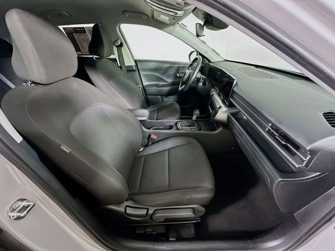 Used 2025 Hyundai Kona SEL AWD/4WD image 12
