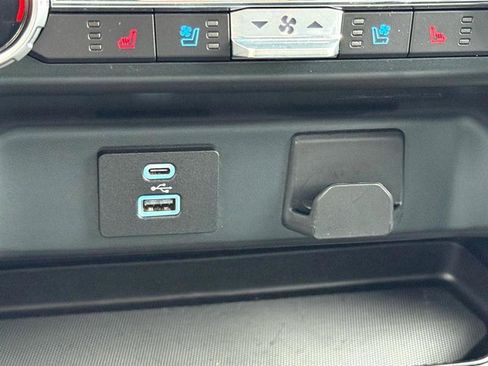 Used 2022 Ford F150 Lariat image 45