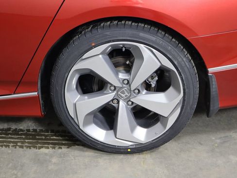Used 2018 Honda Accord Touring image 41