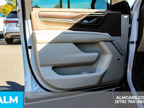 Used 2022 GMC Yukon XL Denali w/ Denali Premium Package image 37