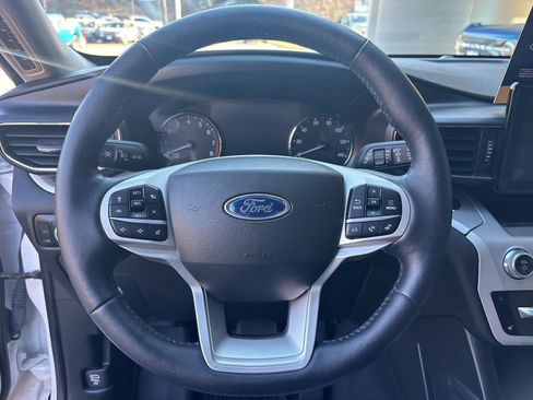 Certified 2023 Ford Explorer XLT w/ Equipment Group 202A AWD/4WD image 16