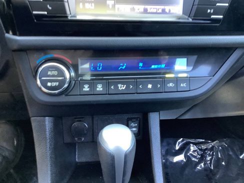 Used 2015 Toyota Corolla S FWD image 32