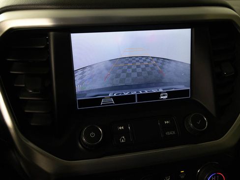 Used 2021 GMC Acadia SLE w/ Driver Convenience Package image 7