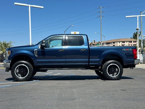 Used 2019 Ford F250 XLT AWD/4WD image 2
