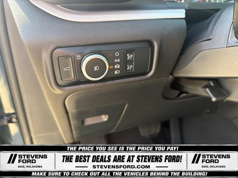 Used 2024 Ford Explorer XLT w/ Equipment Group 202A AWD/4WD image 22