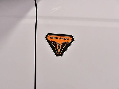 Used 2025 Ford Bronco Badlands AWD/4WD image 12